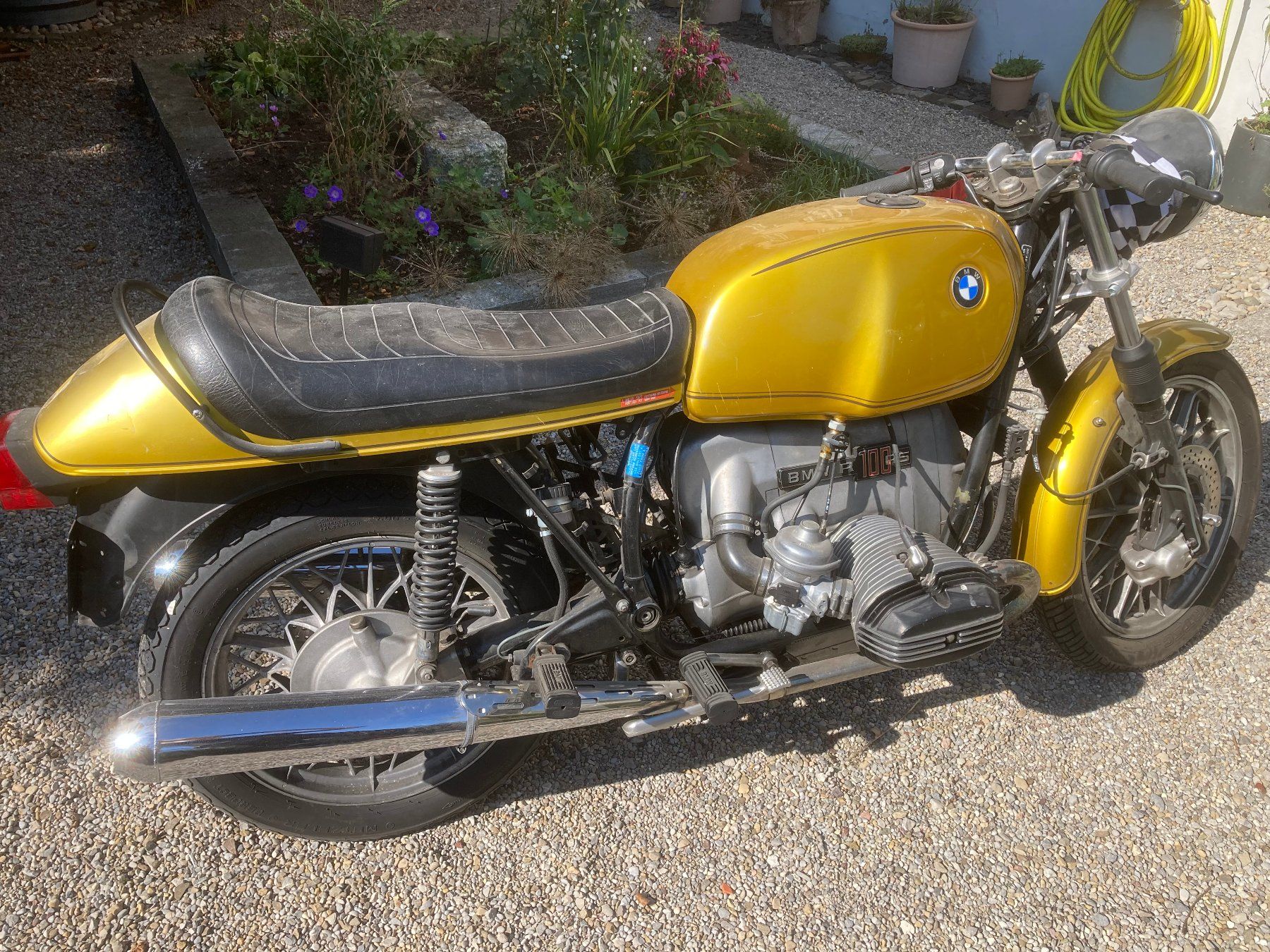BMW Strada: BMW R100RS – Usato da Bazenheid venduto da toolaholic