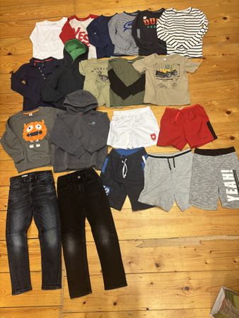 Kleiderpaket Jungs, Grösse 122/128