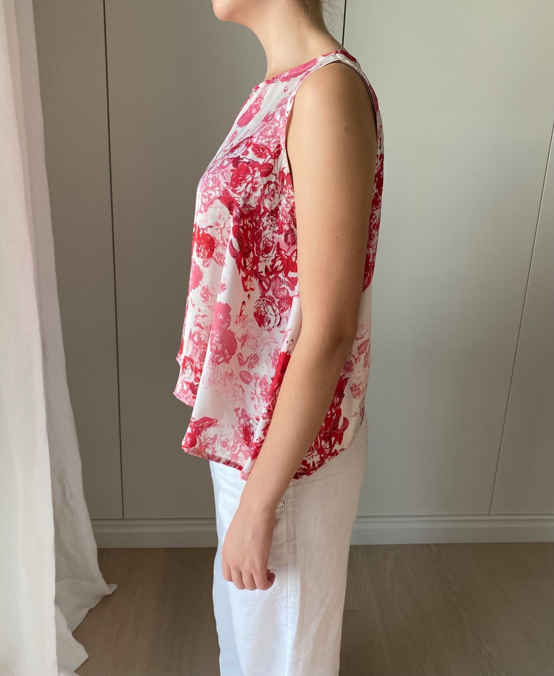 Tops: Damen Top Blumenmuster Weiss Rot – Neu (gemäss Beschreibung) aus Oberrieden von mar_8vmz 3