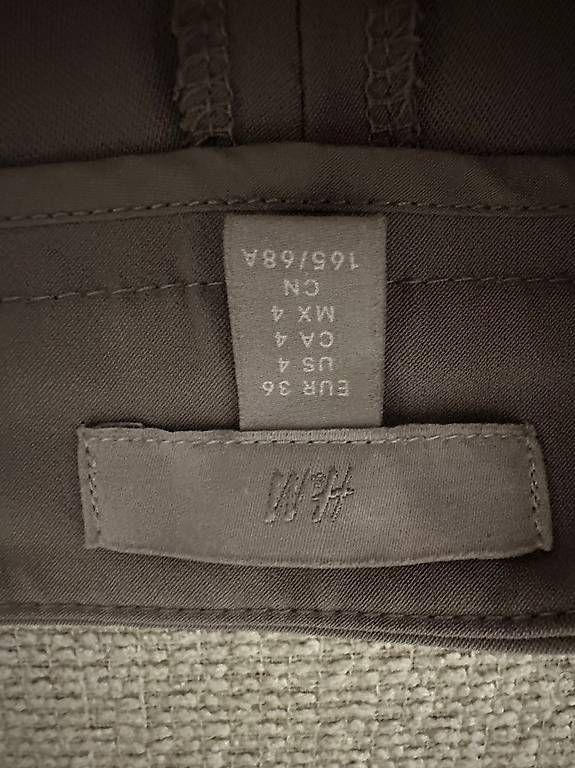 Pantaloni: Hose (H&M, grau, 36) – Usato da Schlieren venduto da mit_6lx7 1