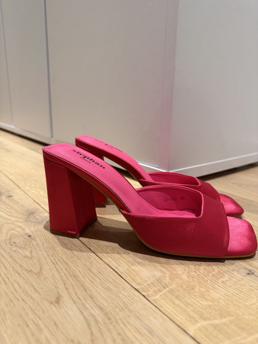 Chaussures femmes: Heels samt pink gr. 40 – D'occasion à Niederglatt ZH par Nicole2911