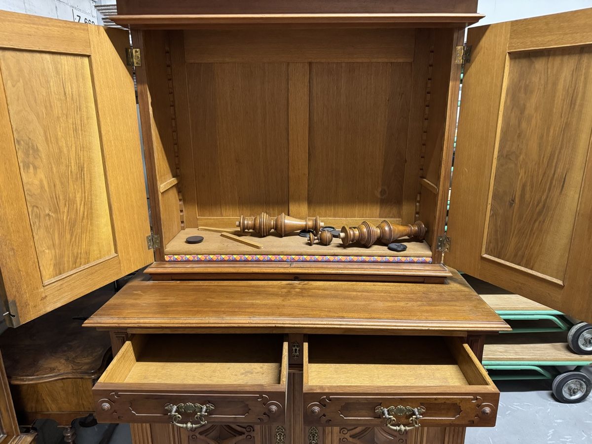 Credenze: Schrank / Buffet / Kommode Nussbaumholz, Antik – Usato da Zürich venduto da Nobs1 7