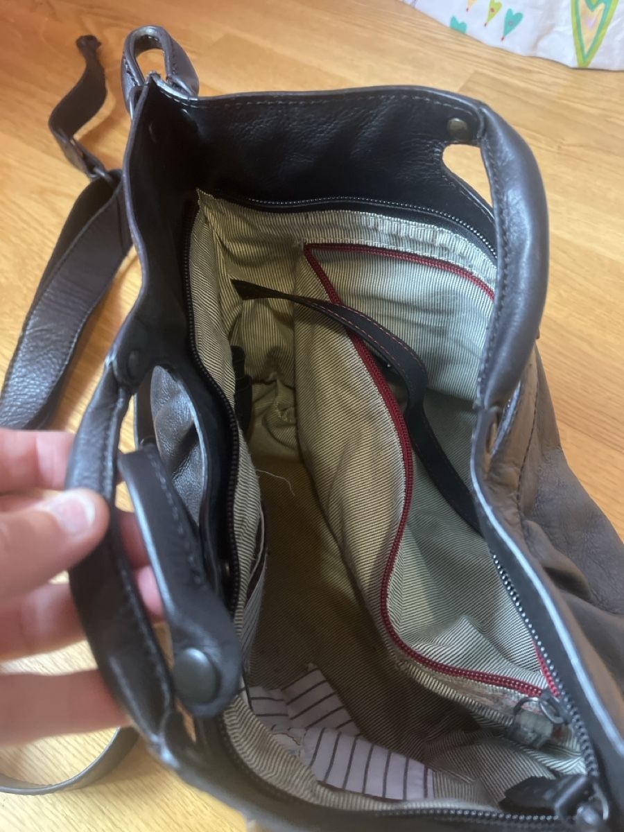 Aunts & Uncles Borse da donna: Lederhandtasche aunts & uncles schwarz – Usato da Wahlen b. Laufen venduto da bec1007 2