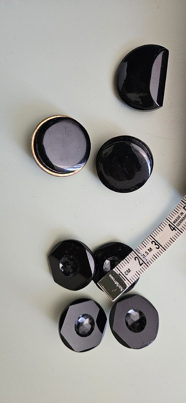 Knöpfe: lot 22 boutons anciens noir – Gebraucht aus Carouge GE von Lea000 4