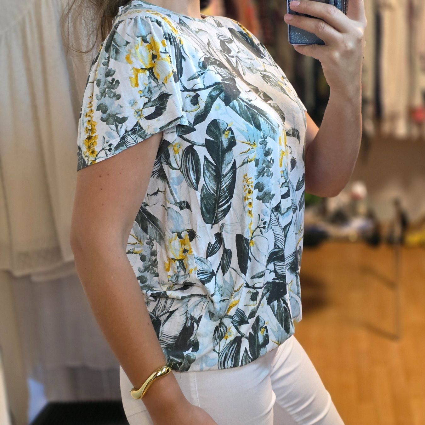 Camicette: Sommerbluse aus Viskose mit Blumenmuster L/XL – Usato da Wald ZH venduto da CapLux 1