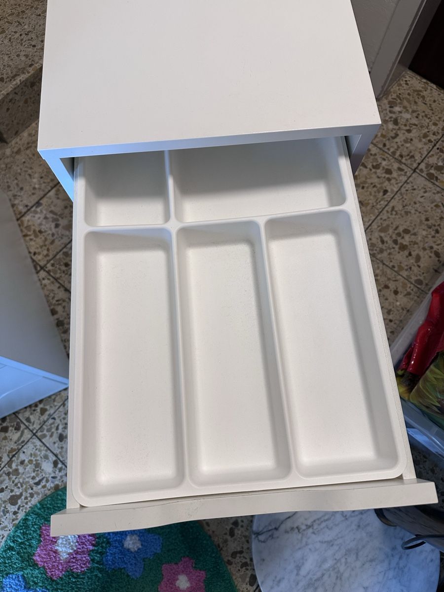 Commodes: 2 meubles Alex IKEA  – D'occasion à Corgémont par Chloesellsthings 4