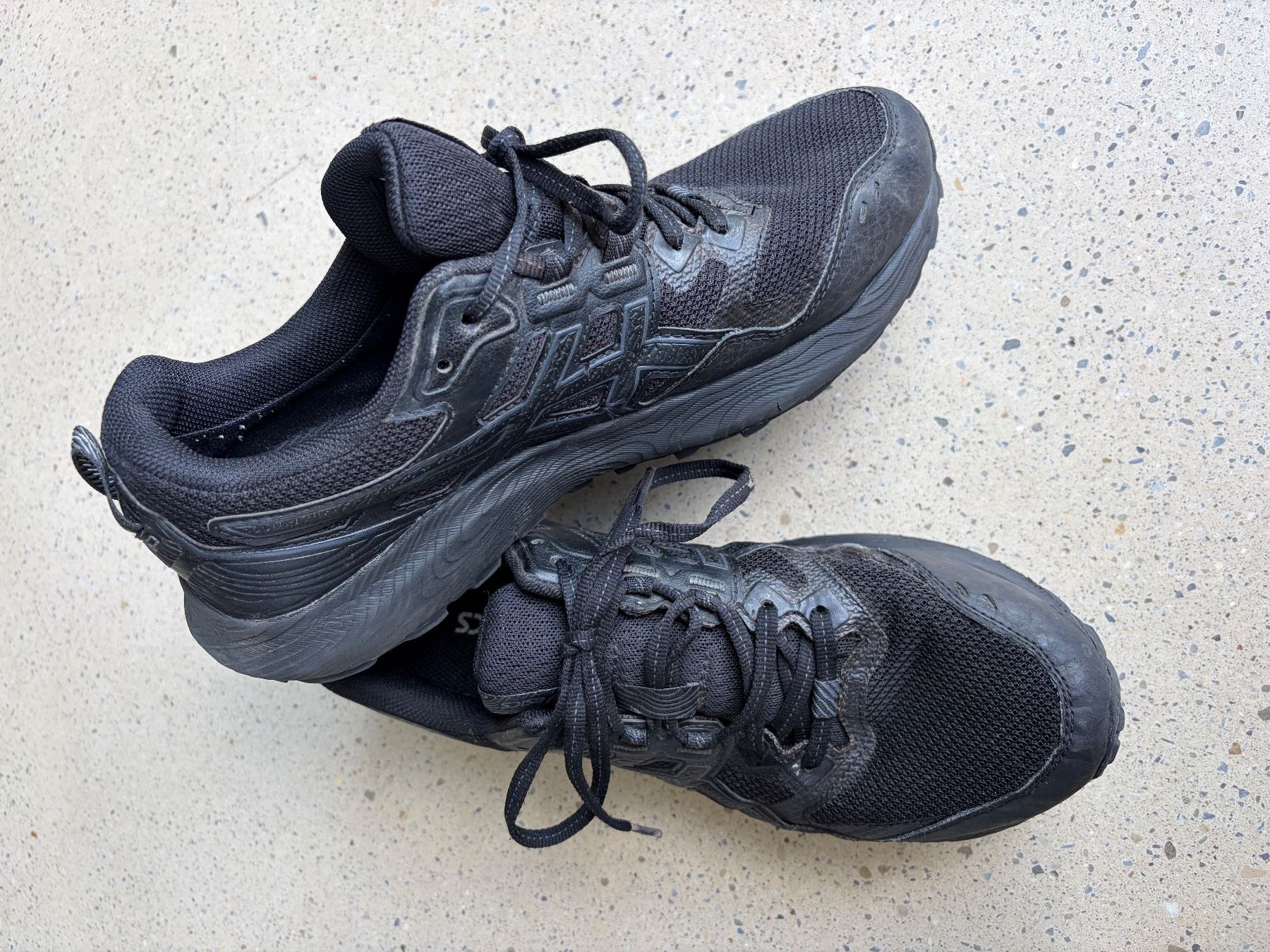 Asics Chaussures garçon: ASICS Gore-Tex Schuhe Gr. 40.5 – D'occasion à Luzern par mimi_lu 1