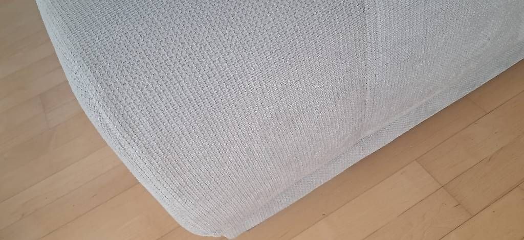 Sofas: Stoffsofa hellgrau mit Schlaffunktion – Gebraucht aus Zürich von bluetteblue 2