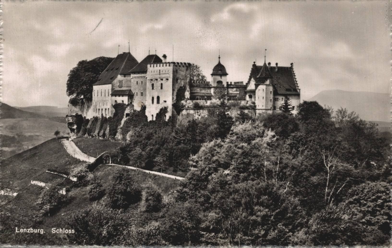 Cartoline postali: Ansichtskarte Lenzburg, Schweiz, 14. Juni 1951 – Usato da Luzern venduto da Kartenansicht