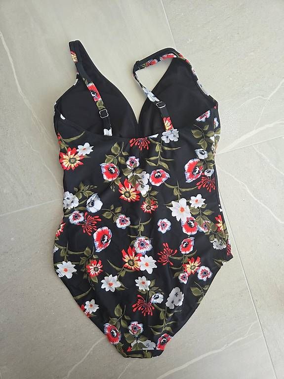 Costumi da bagno & Bikini: Badeanzug Bonprix – Nuovo (secondo la descrizione) da Wängi venduto da Bibo4. 2