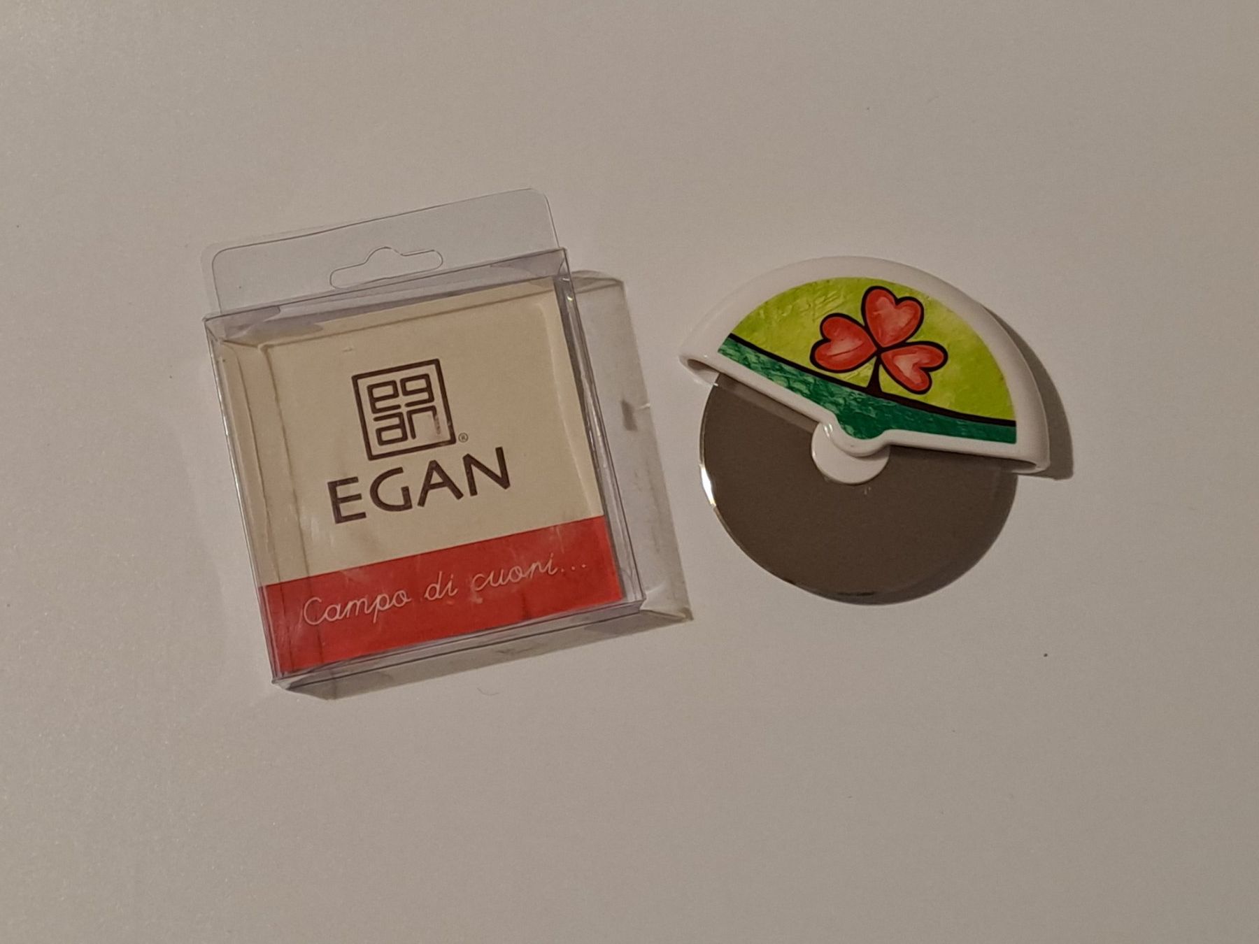 Küchenmesser: Pizzaschneider mit Glücksklee-Design- Neu+OVP – Neu und originalverpackt aus Schaffhausen von lucaalessandro 3