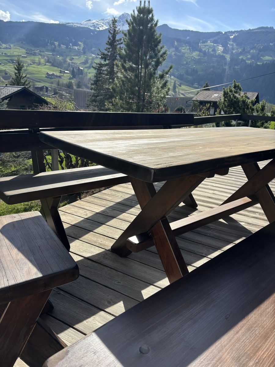 Set de table et chaises: Rustikale Gartensitzgruppe – D'occasion à Biel/Bienne par sab_9mvr 3