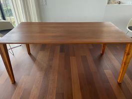 Amerikanischer Nussbaum - Holztisch massiv