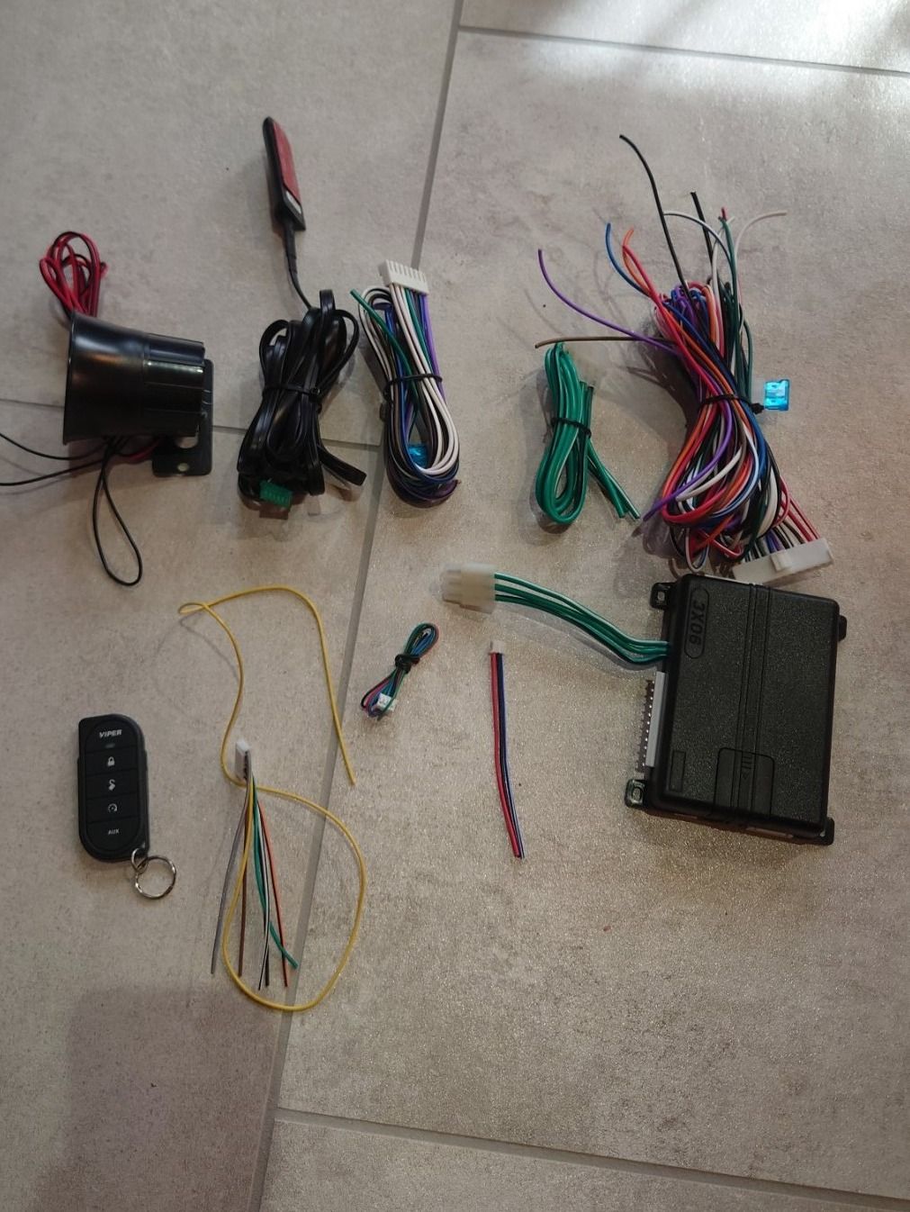 Sistemi d'allarme: Auto Alarmsystem Viper 3606V mit Zubehör – Nuovo (secondo la descrizione) da Bözberg venduto da Kitekiller94 2