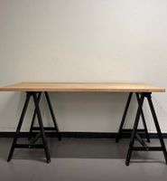 Tisch Massivholzplatte auf Holzböcken