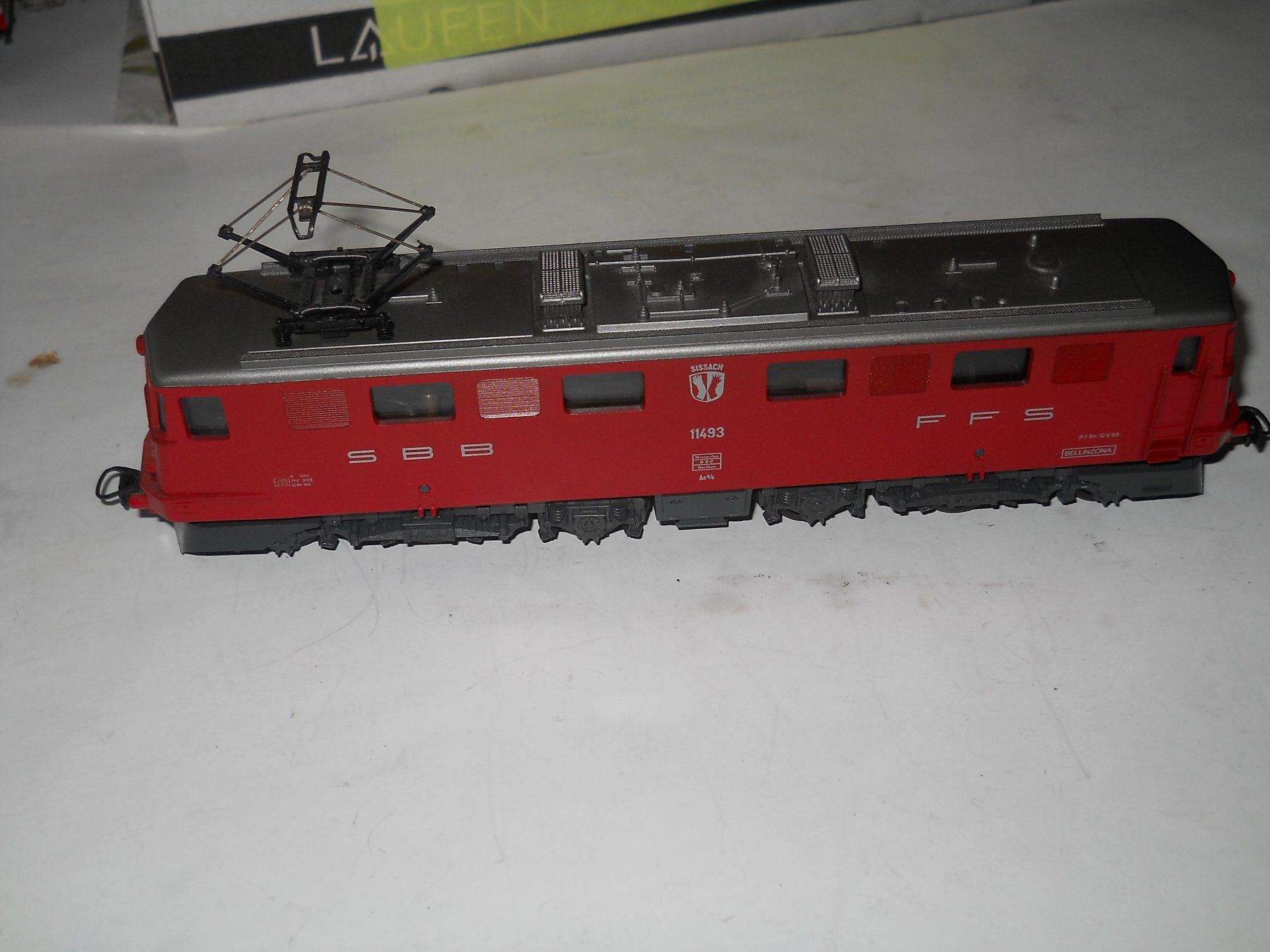 Lima Modellini di ferrovie: 2 Lima SBB Loks mit Wagen – Usato da Schwanden GL venduto da roerich20 2