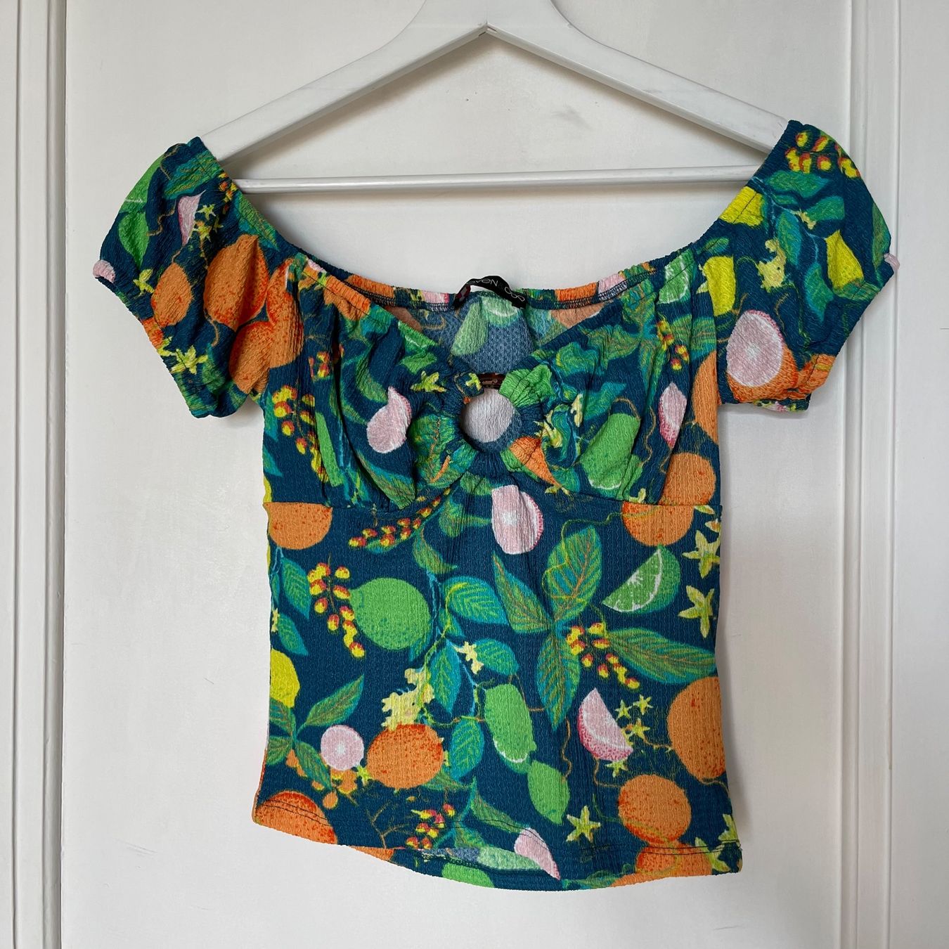 Top: Top motif fruits – Usato da Territet venduto da Estelle_elletsE