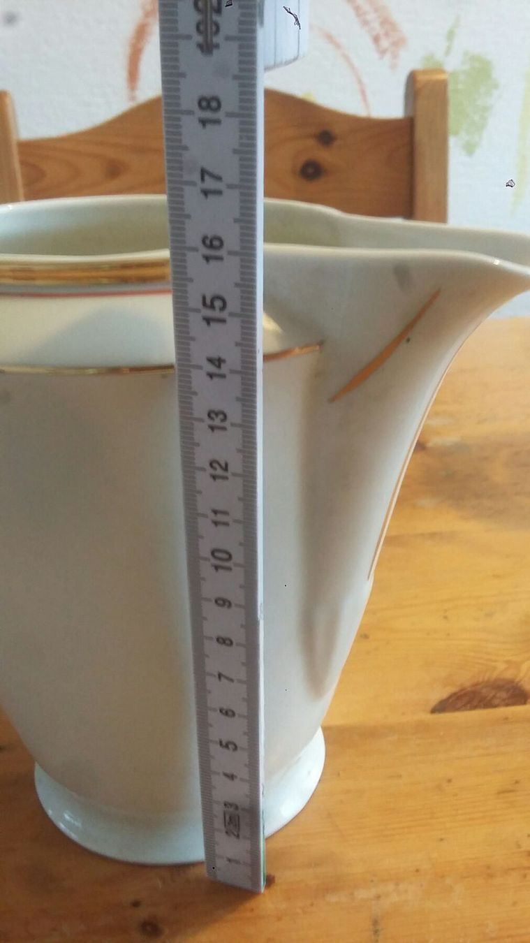 Carafes: 1 pot a limonade et 1 pot a lait – D'occasion à Miecourt par Marly1 6
