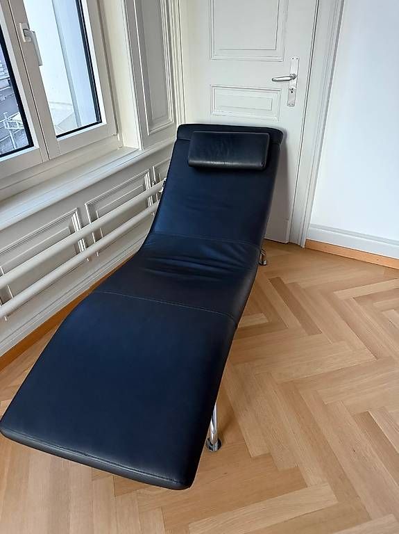Chaises longues: Liege "gratis" abzugeben – D'occasion à St. Gallen par Nipppler