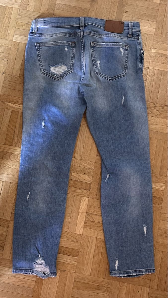 Zara Jeans: Stylish Zara Distressed Blue Denim Jeans – Gebraucht aus Glattbrugg von Lara_G06 1