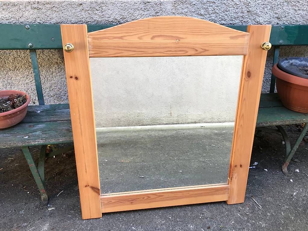 Tavoli da trucco: Coiffeuse avec son miroir en bois de pin – Usato da Estavayer-le-Lac venduto da mar_2s6b 1