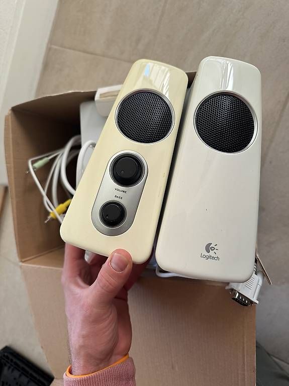 Casse acustiche: Logitech Lautsprecher mit Subwoofer 40W – Usato da Zürich venduto da Hanglooi 1