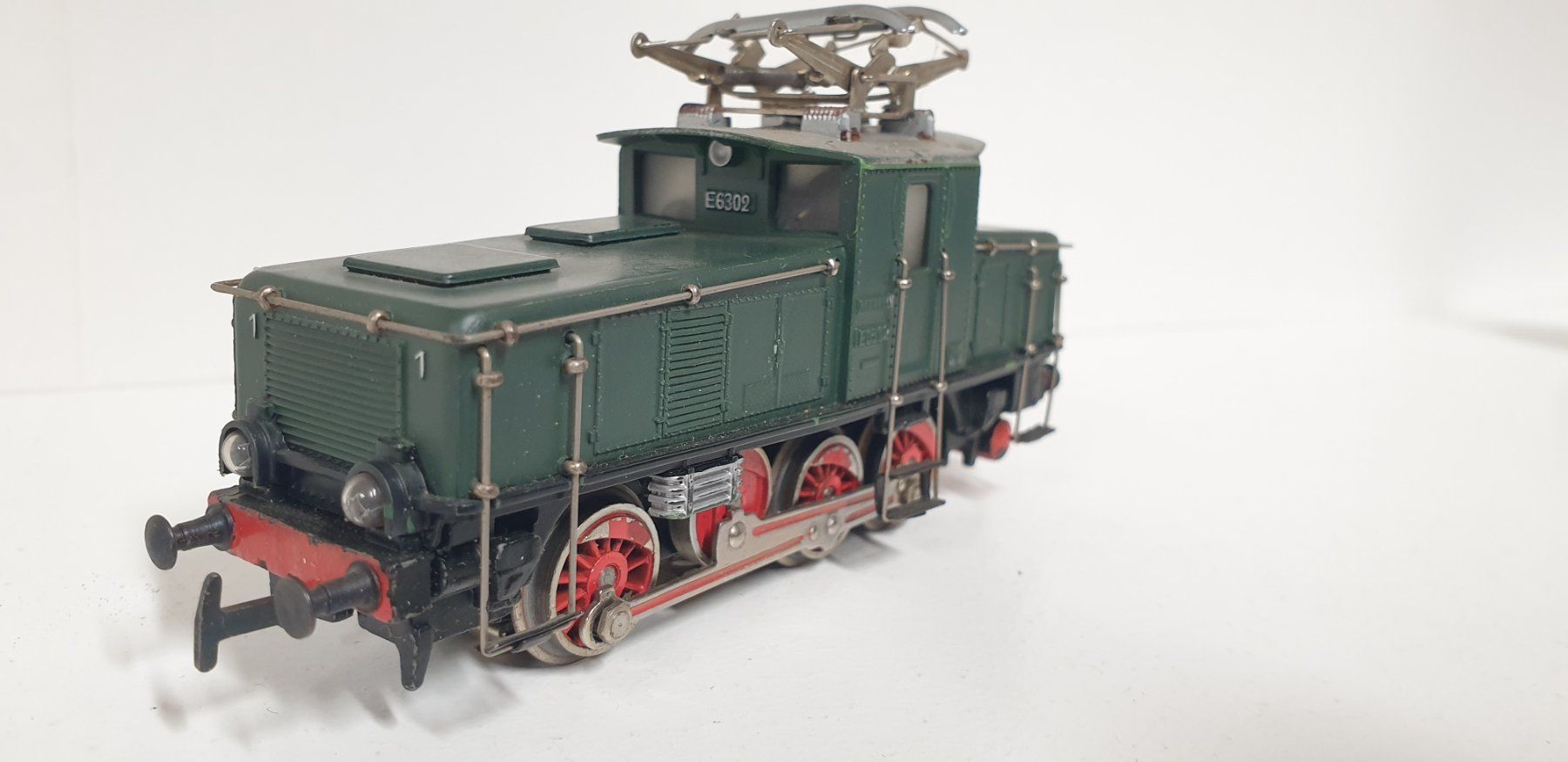 Märklin Modellini di ferrovie: Märklin DB E-Lok  H0/AC – Usato da Neuenhof venduto da ludovicco 4