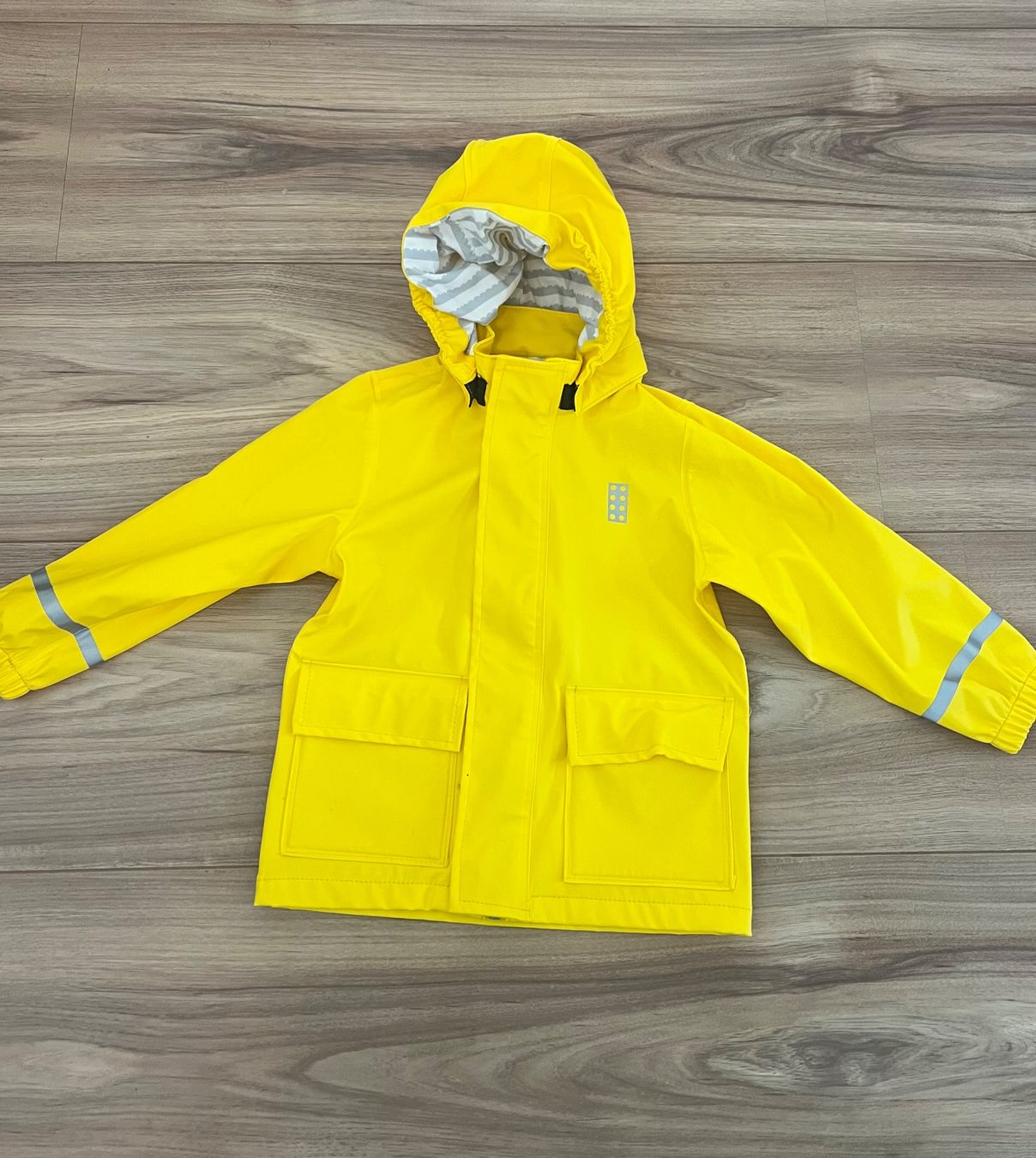 Vestes & Manteaux: Rain jacket 2-3 years old – D'occasion à Arzier Le Muids par oma_w5bq