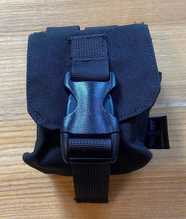 Tiro a segno: Frag Pouch – Usato da Wasen im Emmental venduto da Jomaga