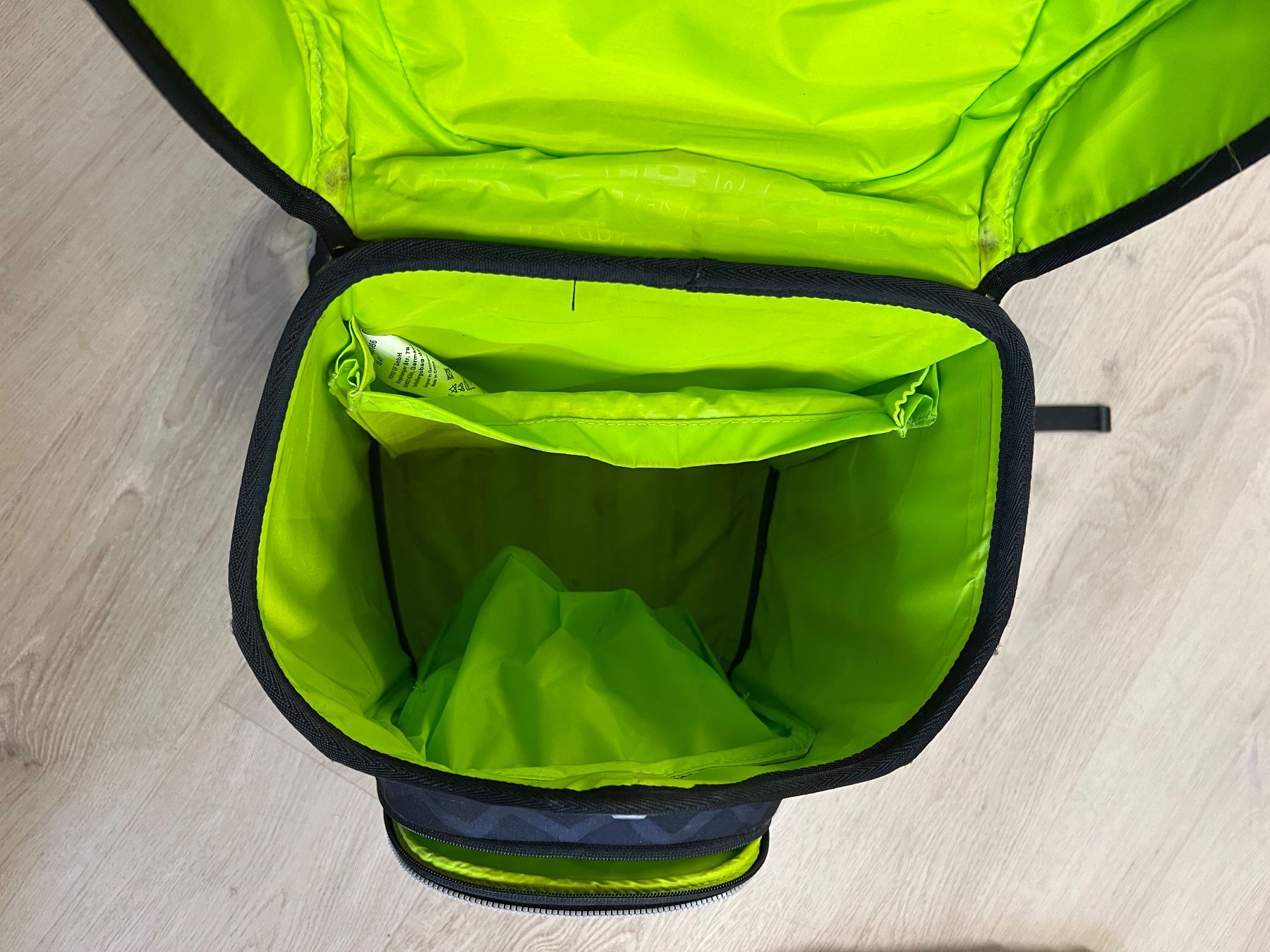 Ergobag Borse & Zaini: Ergobag cubo, Schulrucksack Ultralight mit Turnbeutel – Usato da Halten venduto da enilin 3
