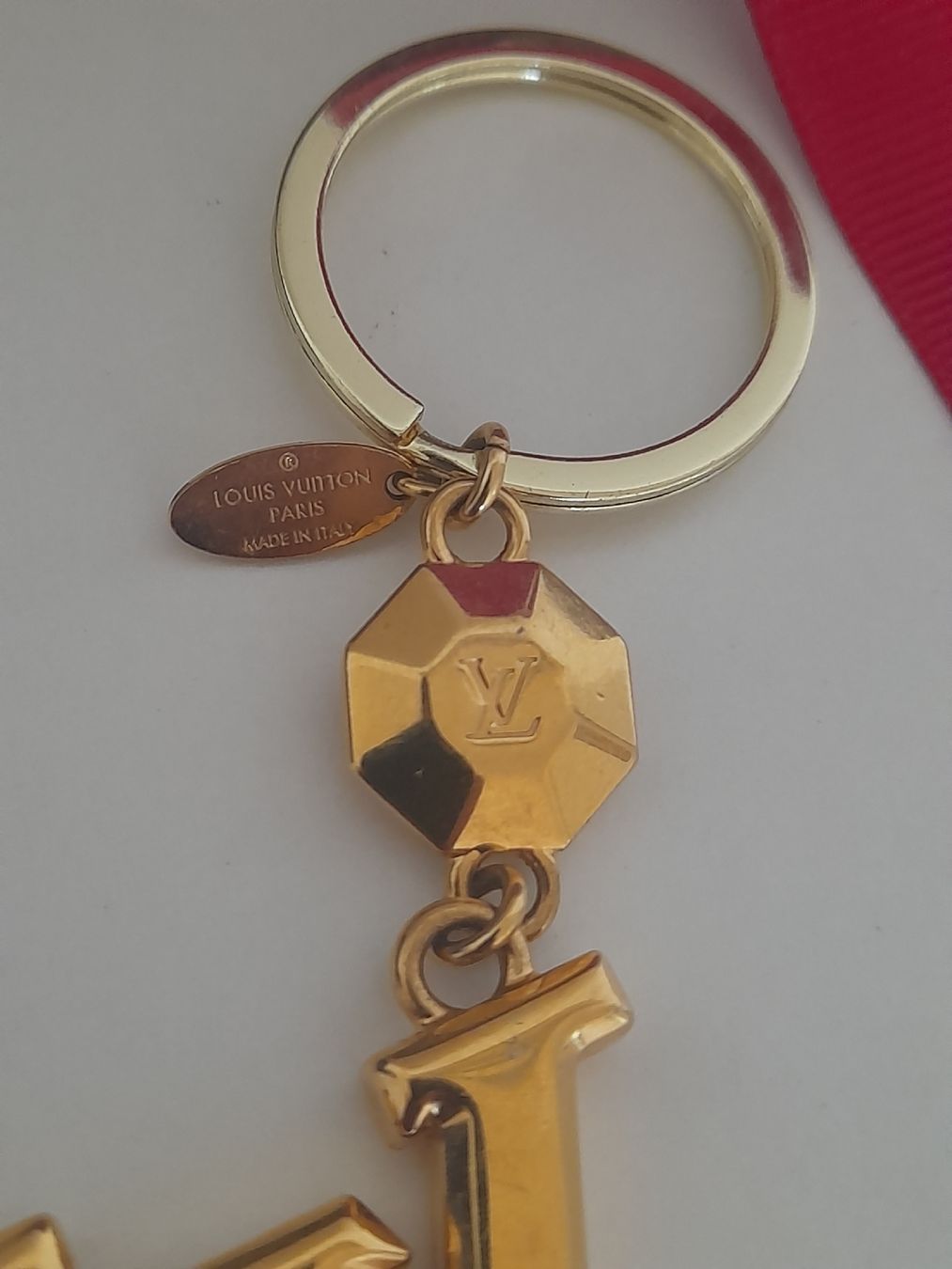 Louis Vuitton Borse da donna: Charm,ou porte clé Louis Vuitton  – Difettoso da Lausanne venduto da Glam-Luxe 2