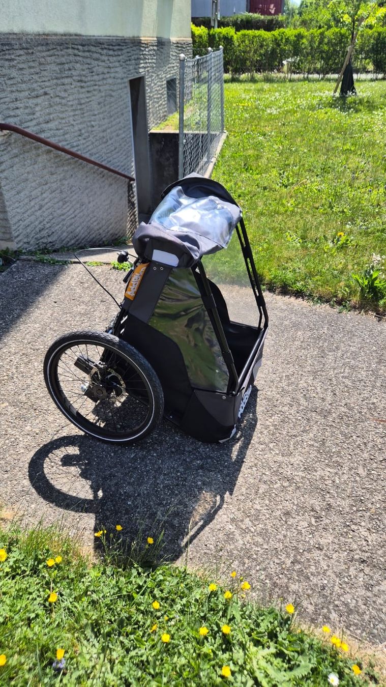 Rimorchi: Addbike dog trailer – Usato da Yverdon-les-Bains venduto da Monikah83