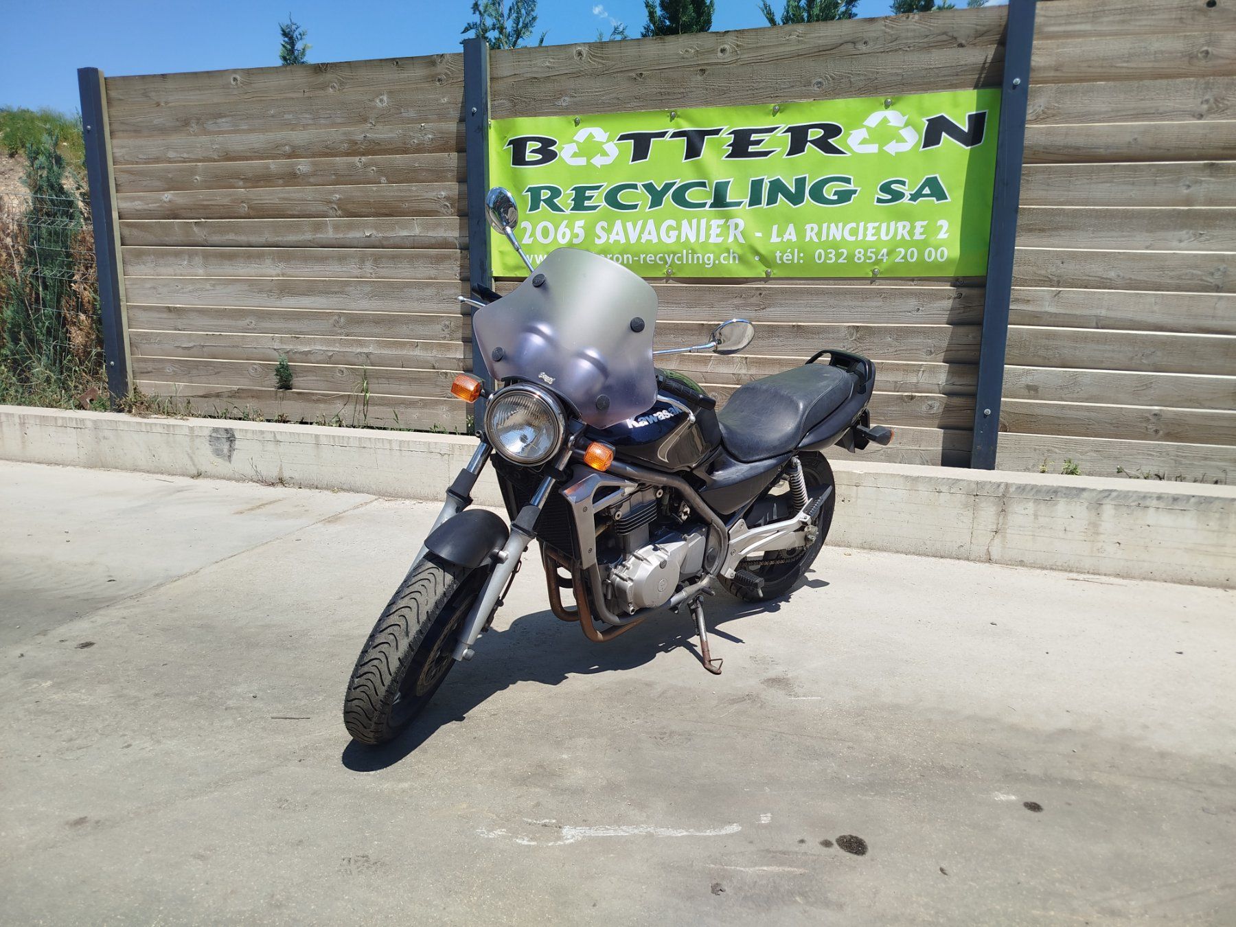 Kawasaki Strada: Kawasaki ER-5 2005 24435 Km – Difettoso da Savagnier venduto da Botteron_Recycling 2