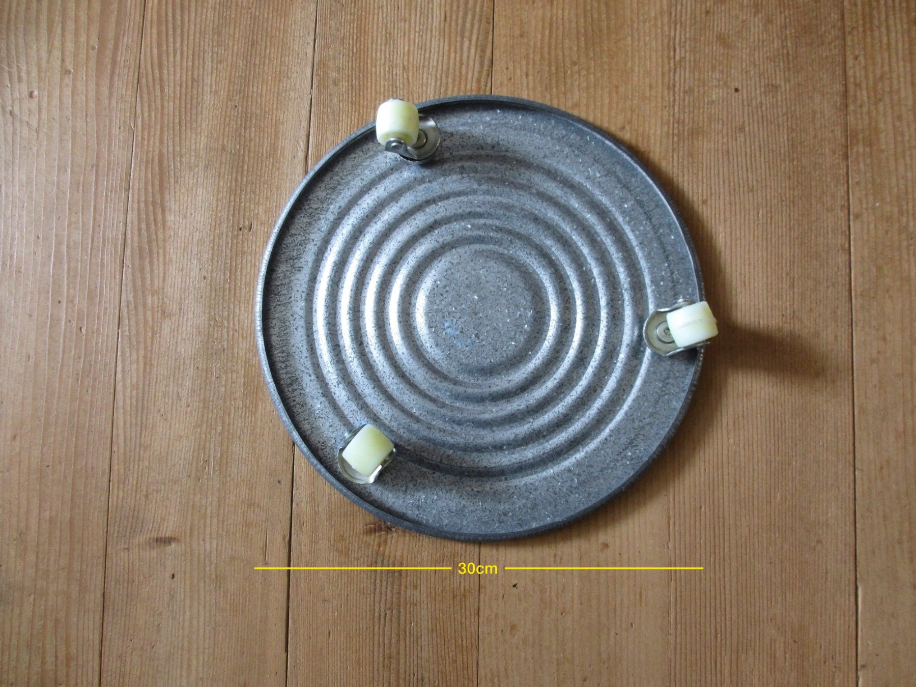Sottobicchieri: Pflanzenroller/Rolluntersetzer rund aus Metall – Usato da Winterthur venduto da Nooitgedagt 3