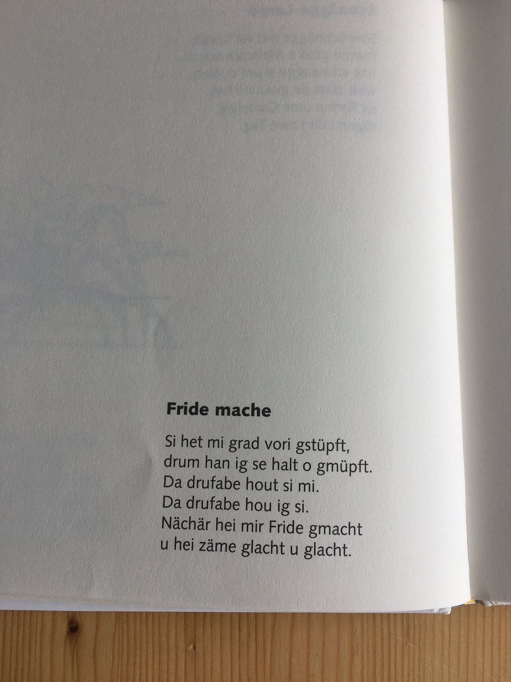 Libri: Lorenz Pauli: E chlyni Chue mit Wanderschue; 101 Chindervärs – Nuovo (secondo la descrizione) da Weinfelden venduto da Cheyenne21 7
