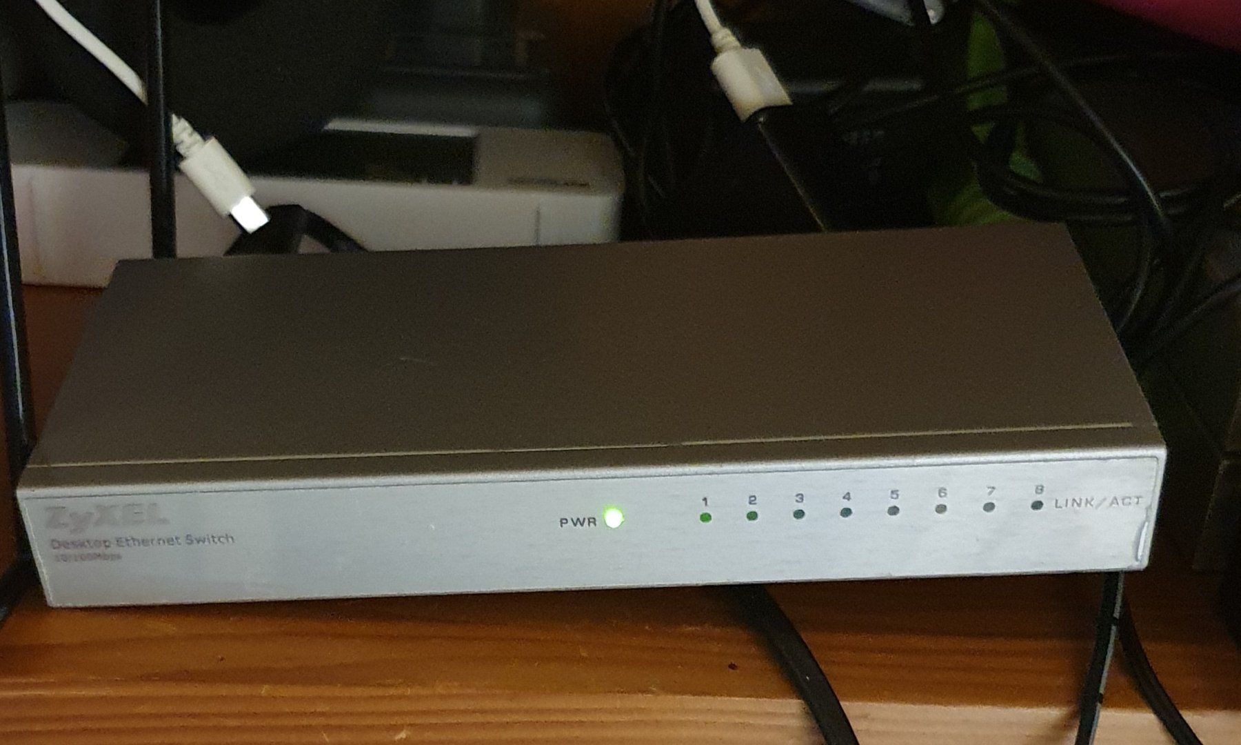 Zyxel Hubs & Switches: Zyxel ES 108p – Gebraucht aus Servion von meno999 1