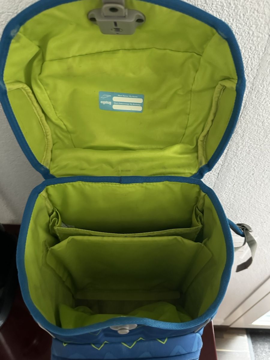 Ergobag Rucksäcke: Ergobag Schulranzen Set mit Zubehör gebraucht – Gebraucht aus Buchs SG von marsila 1