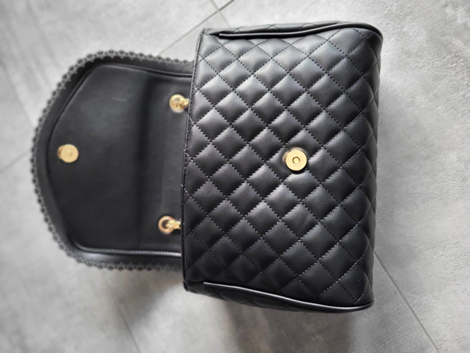 Borse da donna: neue original TWINSET luxus tasche schwarz – Nuovo (secondo la descrizione) da bellinzona venduto da zeus6535 3