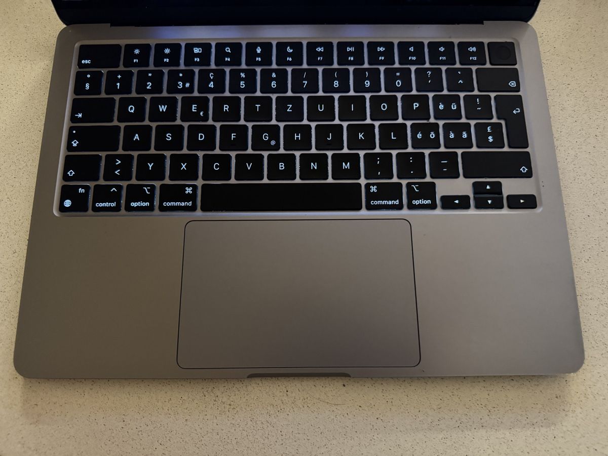Apple Notebook: MacBook Air M2 2022 – Nuovo (secondo la descrizione) da Prilly venduto da ame_8hgl 5