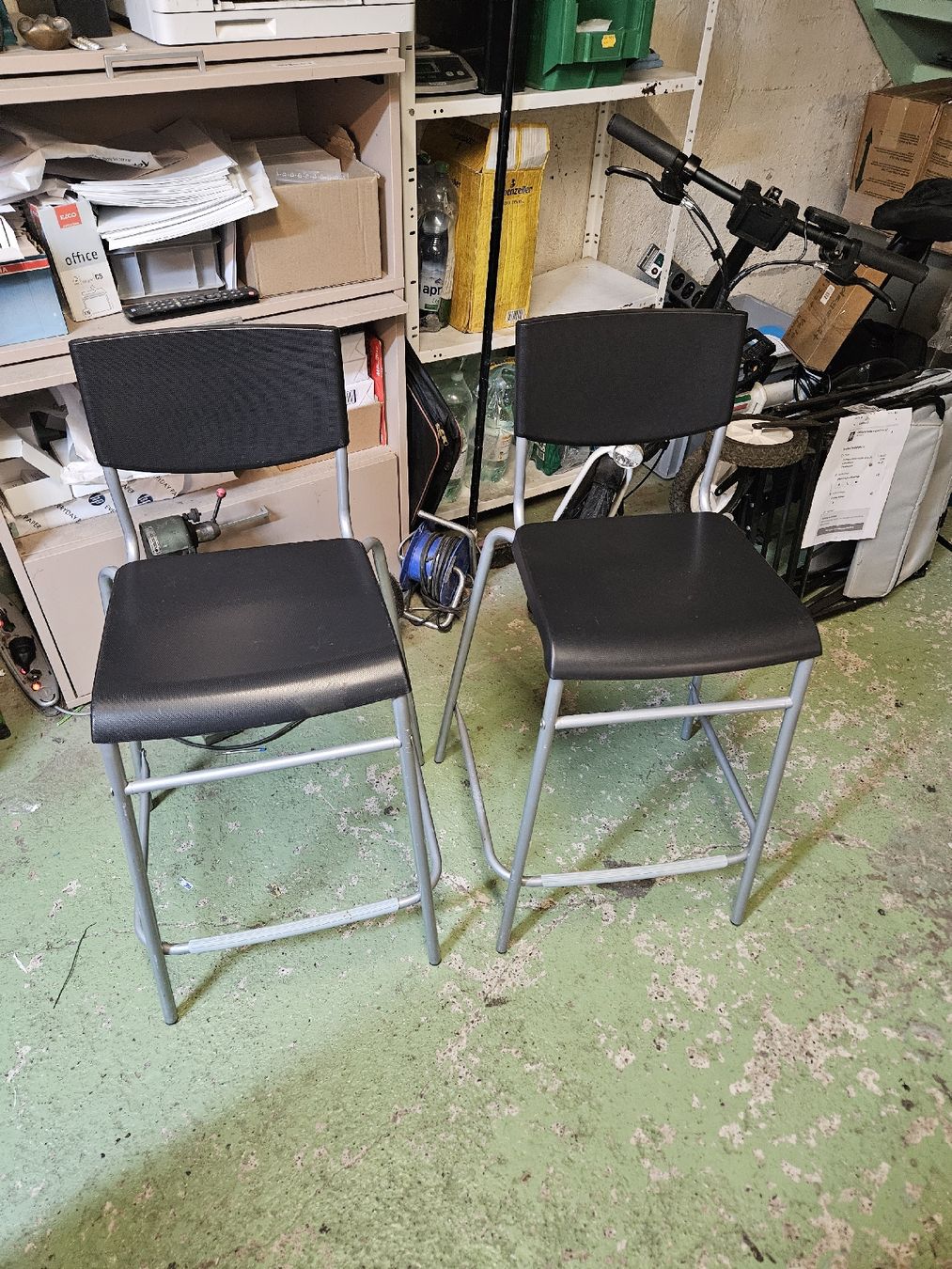 Ikea Sgabelli: 2 Bar hocker Schwarz Kunstoff (D1) – Usato da Rorschach venduto da TimelessTrading