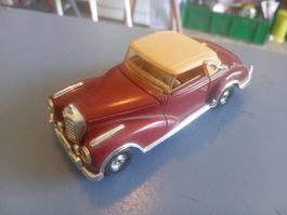 Mercedes Benz 300 S gorgi Toys