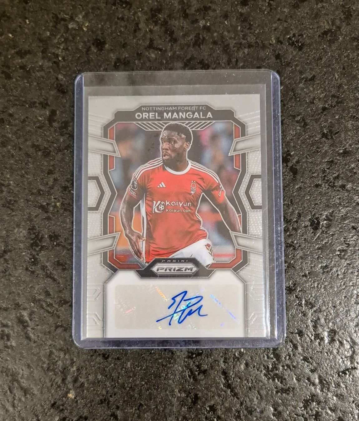 Topps Carte collezionabili: Orel Mangala Autogramm - Nottingham Forest - Panini – Nuovo (secondo la descrizione) da Burg AG venduto da Danoe