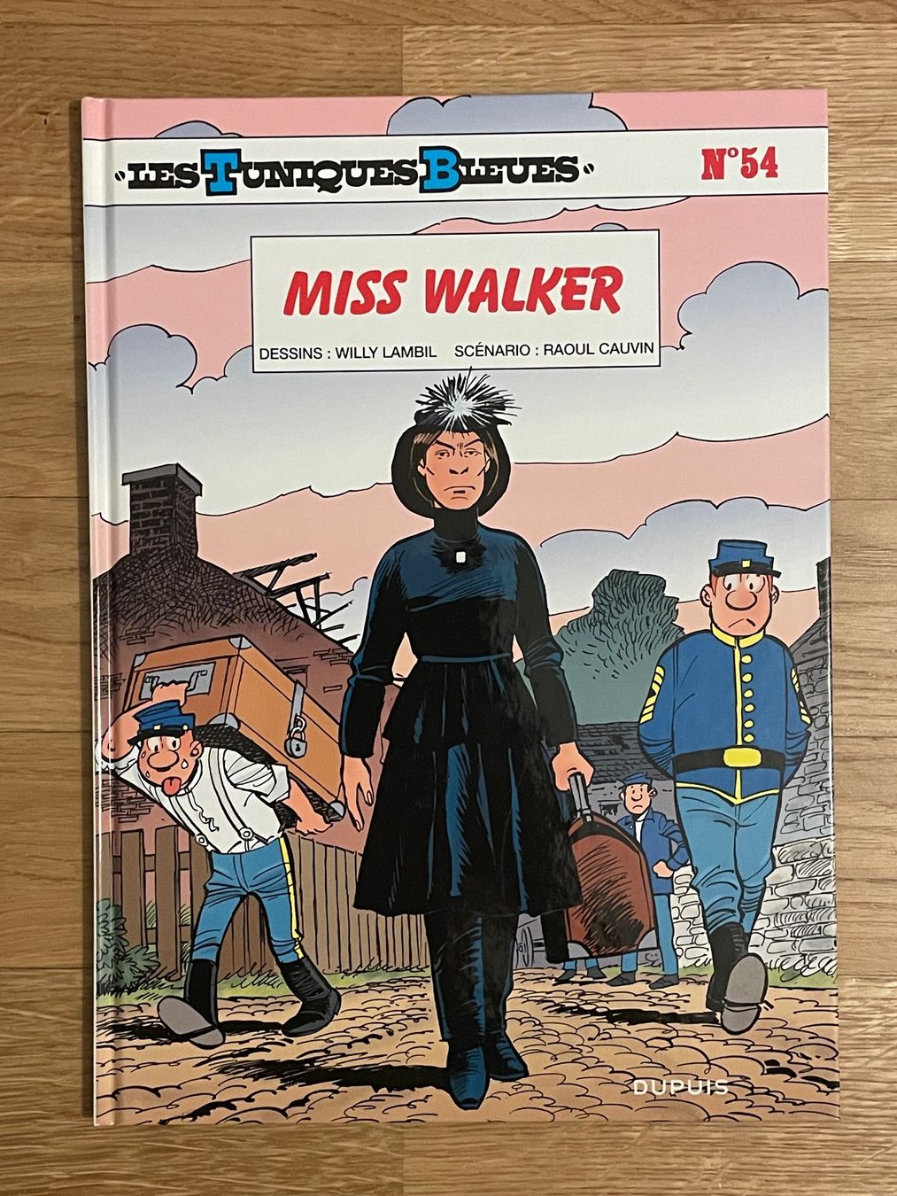 Fumetti: LES TUNIQUES BLEUES 54 : MISS WALKER EO – Usato da Lausanne venduto da gaugau61