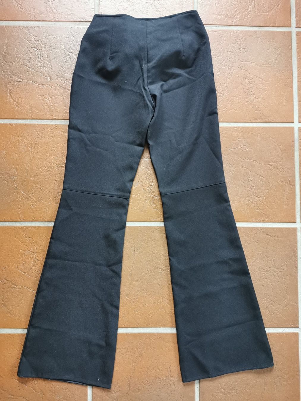 Hosen: Y.O.U.; Schwarze Schlaghose / Hose Gr. 34 mit Gurt – Gebraucht aus Boniswil von Totomat-Lady 2