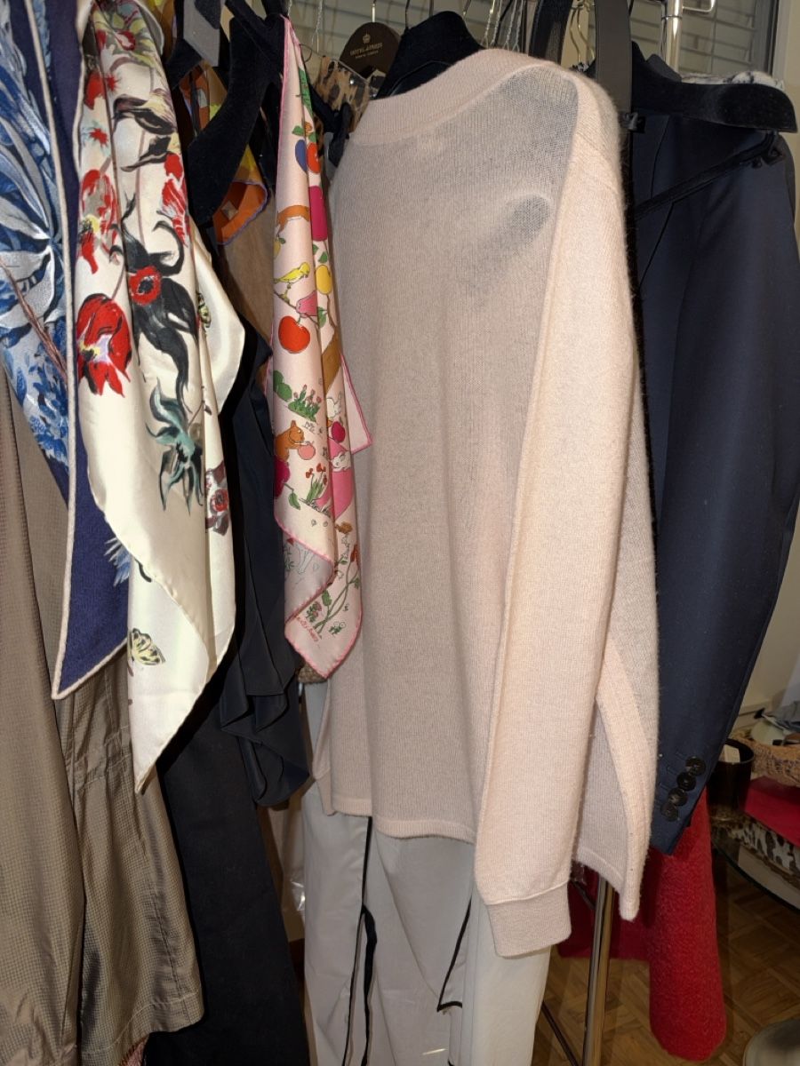 Hermès Maglioni & Felpe: Hermes cashmere light pink sweater – Nuovo (secondo la descrizione) da Genève venduto da val_rp9x 3
