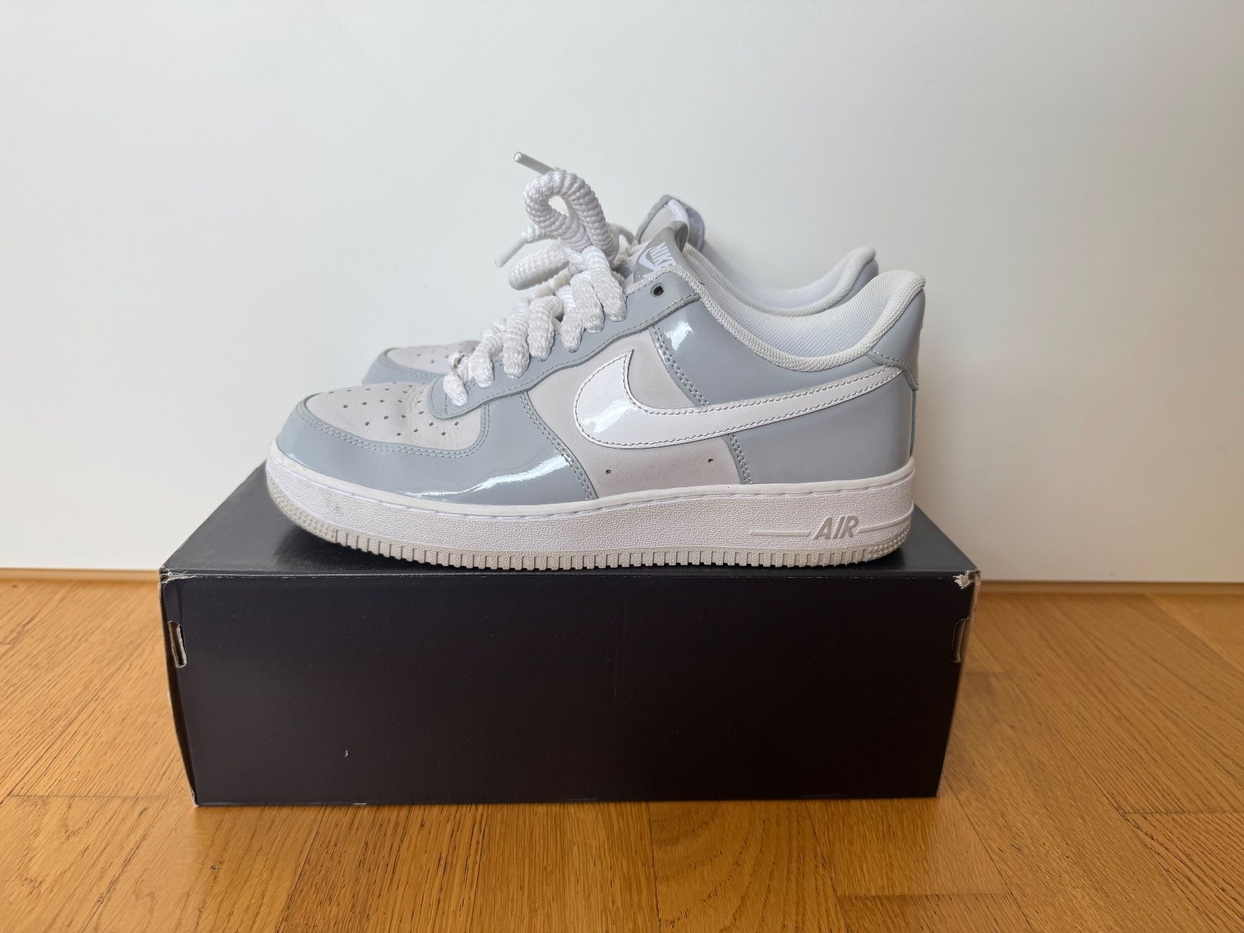 Nike Scarpe da uomo: Nike Air Force 1 Gr:41 LV8 Wolf Grey – Usato da Sissach venduto da Kicks13