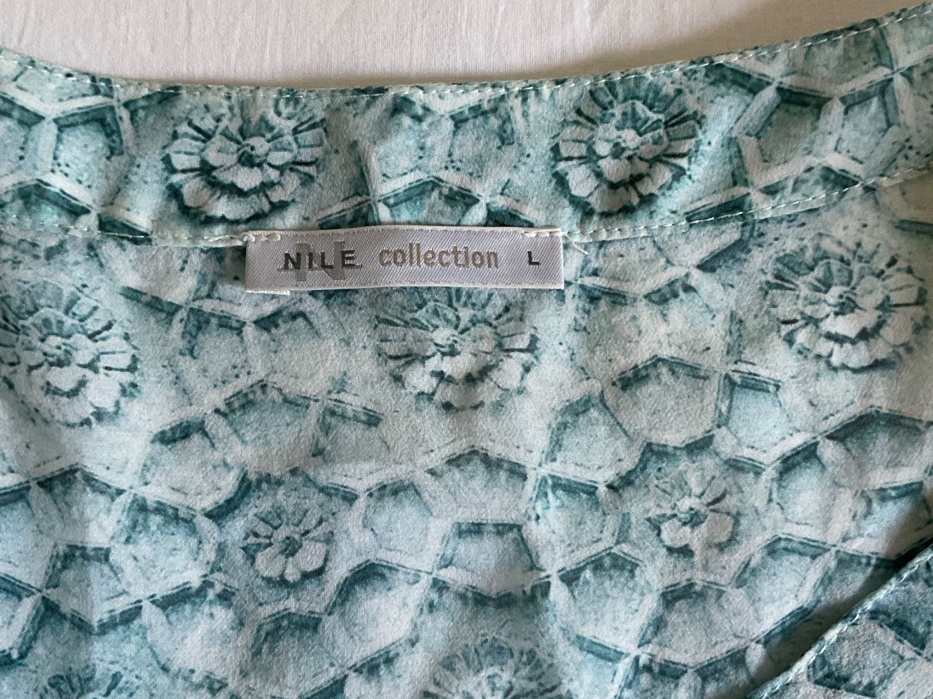 Nile Chemisiers: Damen Bluse NILE  , Grösse L,  SEIDE – D'occasion à Bern par jas_8tz2 4
