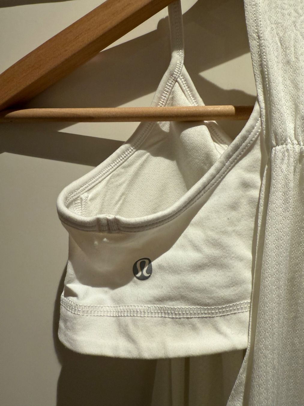 Lululemon Top: Lululemon Tank Top White Gr. 4 – Usato da Zürich venduto da floridiablanca 4