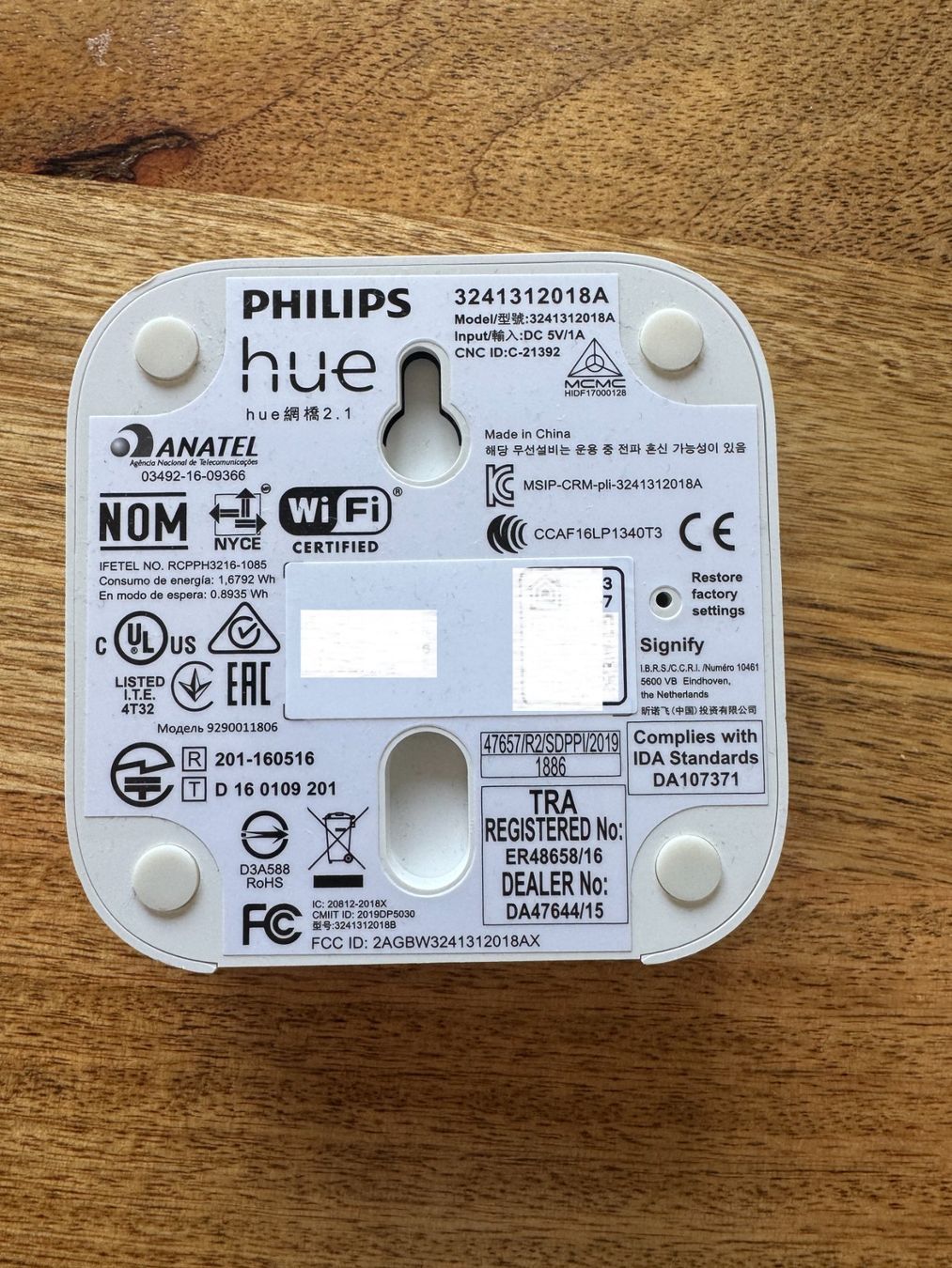 Philips Hub & Switch: Philips Hue Bridge – Usato da Ennetmoos venduto da wilk-inson 1