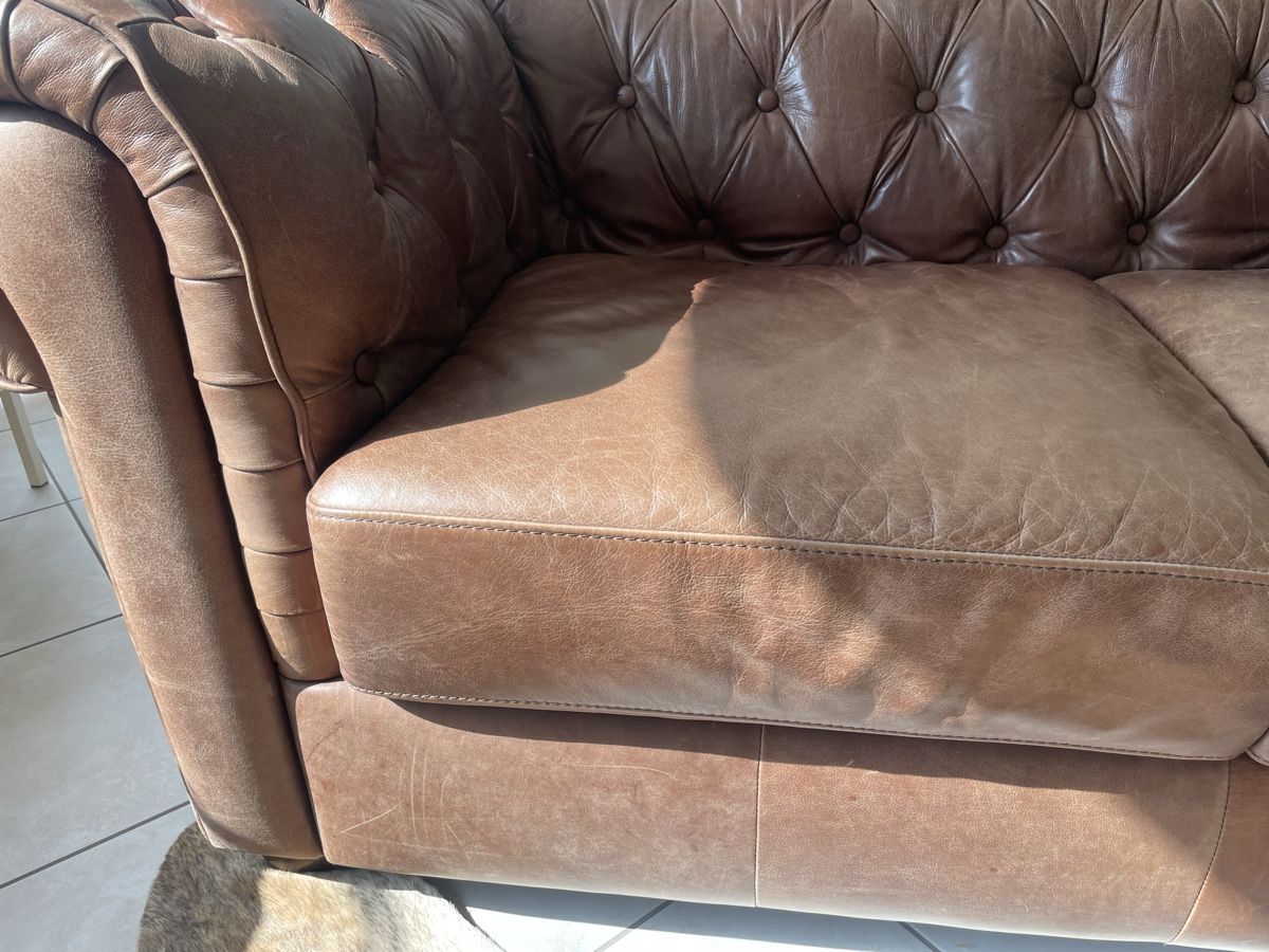 Chesterfield Sofas: Chesterfield Sofa braun. Echtleder. – D'occasion à Spiez par bap75 7